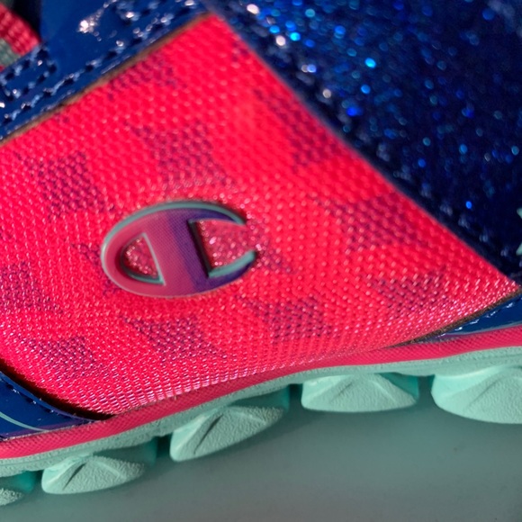 NWT GIRLS CHAMPION VINTAGE RUNNING SHOES - Picture 15 of 16